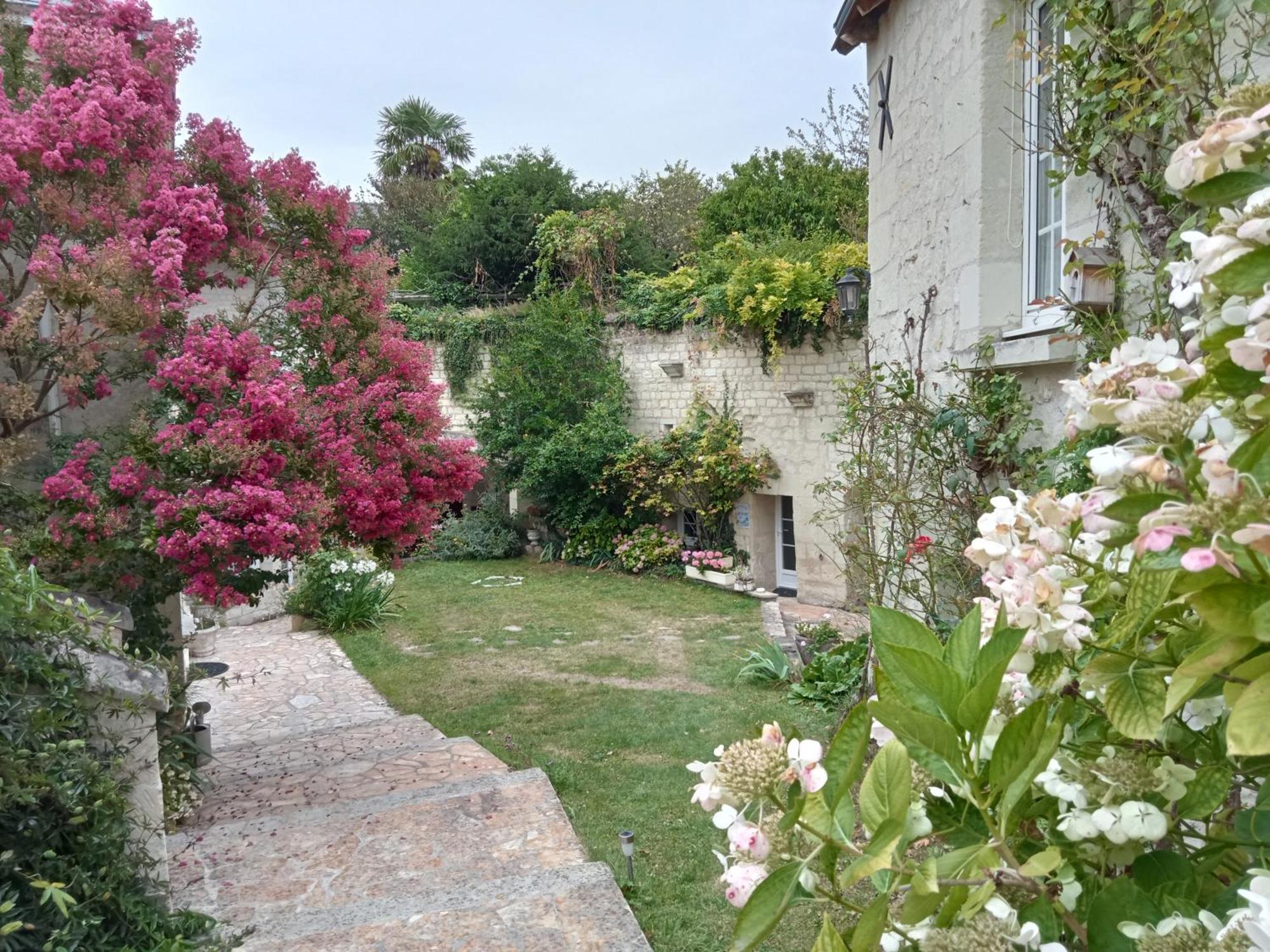Esprit Troglo Villa Beaumont-en-Veron Bagian luar foto