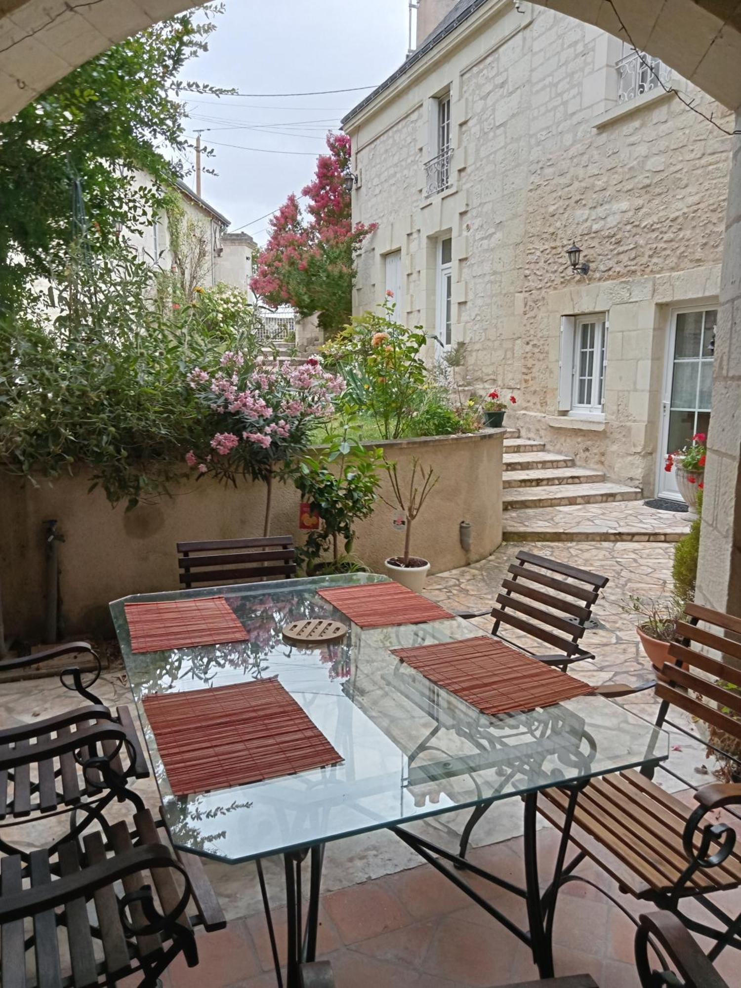 Esprit Troglo Villa Beaumont-en-Veron Bagian luar foto
